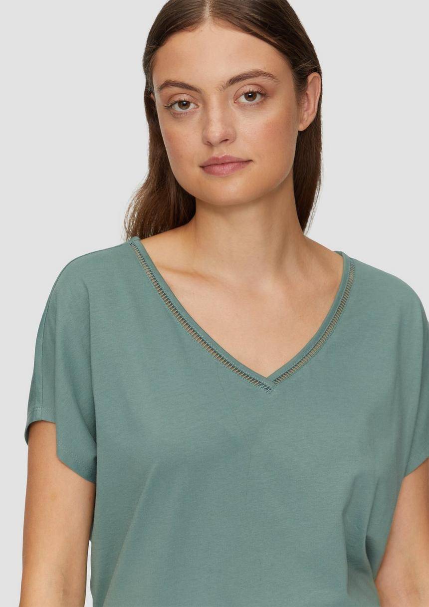 S.Oliver T-Shirt Im Relaxed Fit Mit Stickerei Am V-Ausschnitt