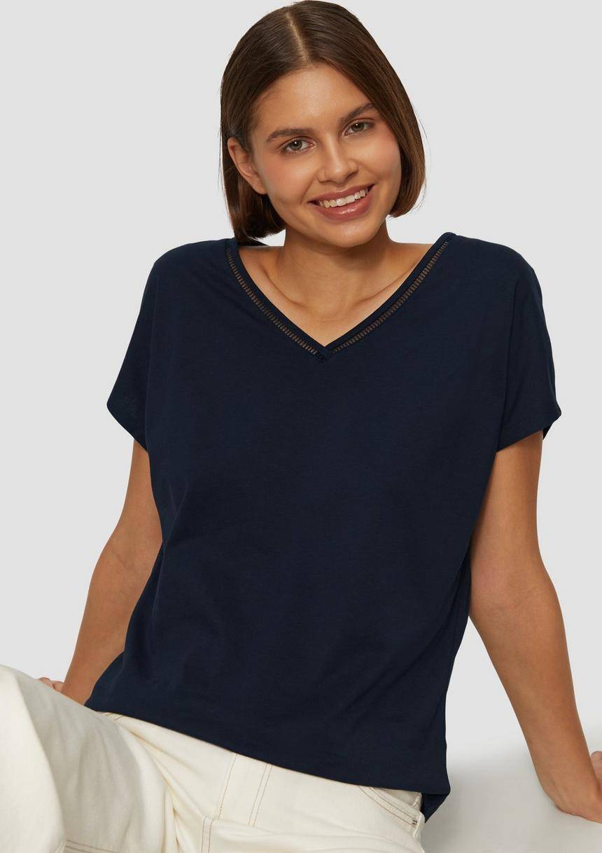 S.Oliver T-Shirt Im Relaxed Fit Mit Stickerei Am V-Ausschnitt