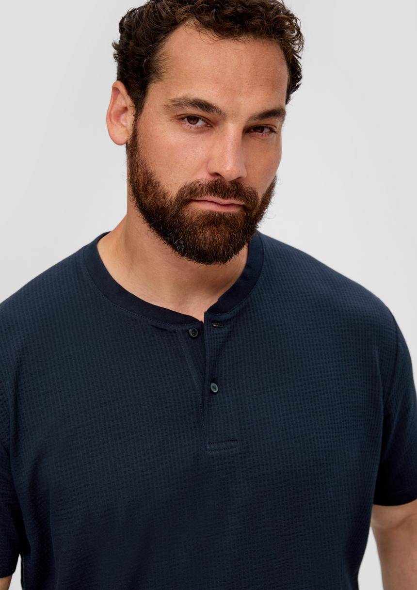 S.Oliver T-Shirt Mit Henley-Ausschnitt Und Applikation