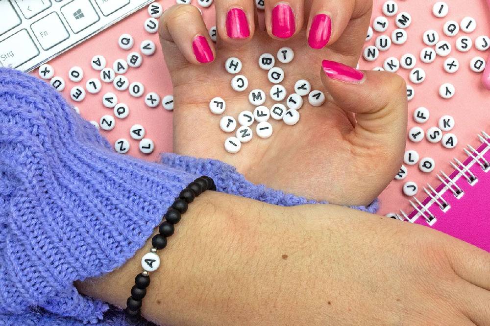 Sadingo Buchstabenperlen Acryl - A-Z Nach Wahl, Je 50 Stück - Ø 7 Mm