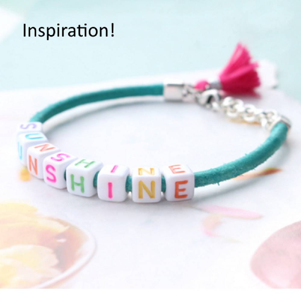 Sadingo Buchstabenperlen, Bunte Schrift, Acrylperlen - 90 Stück