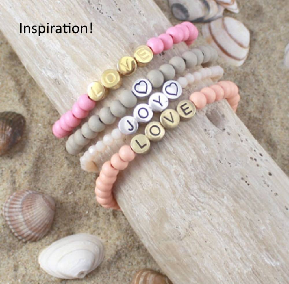 Sadingo Buchstabenperlen Gold, DQ Metall, 7mm, Perlen Armband