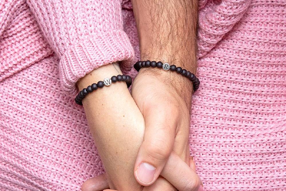 Sadingo Partnerarmband Set Aus Schwarzen Acrylperlen