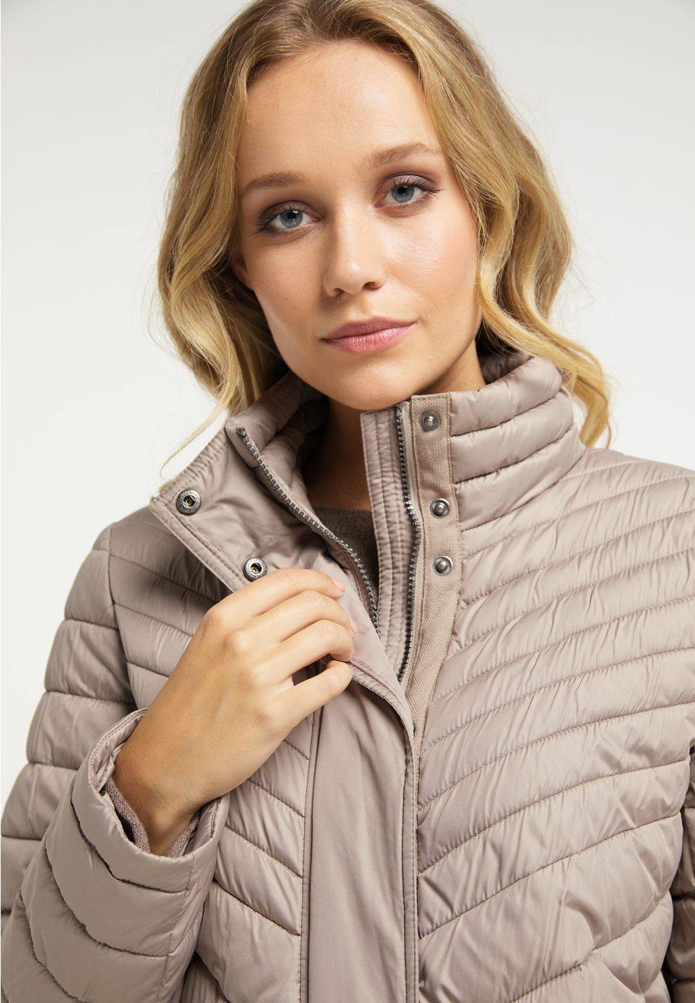 Schmuddelwedda DreiMaster Klassik Wattierter Kurzmantel