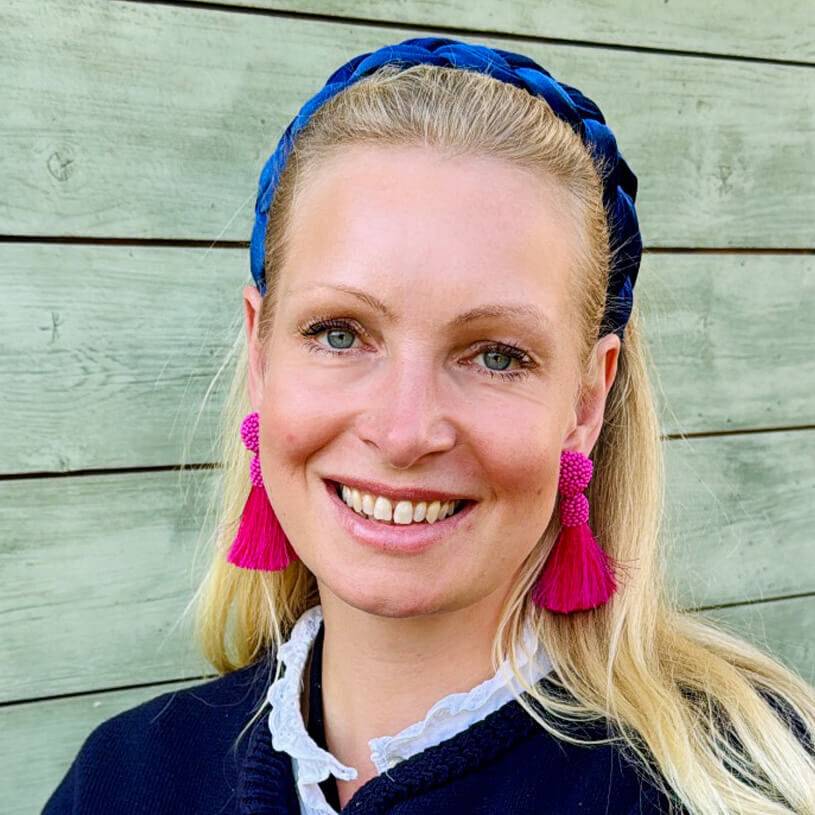 SchwesterSchwester Auffällige Perlen-Quastenohrringe In Pink