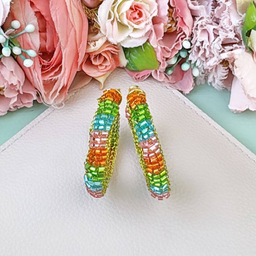 SchwesterSchwester Ausgefallene Creolen Aus Perlen In Bunten Farben