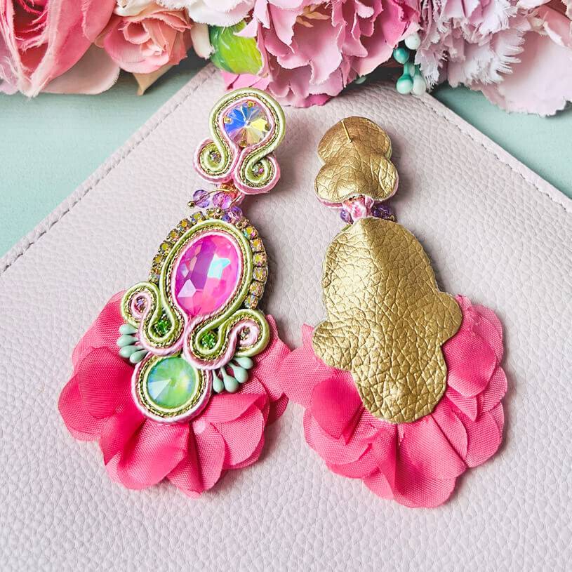 SchwesterSchwester Außergewöhnliche Soutache-Ohrringe In Rosa
