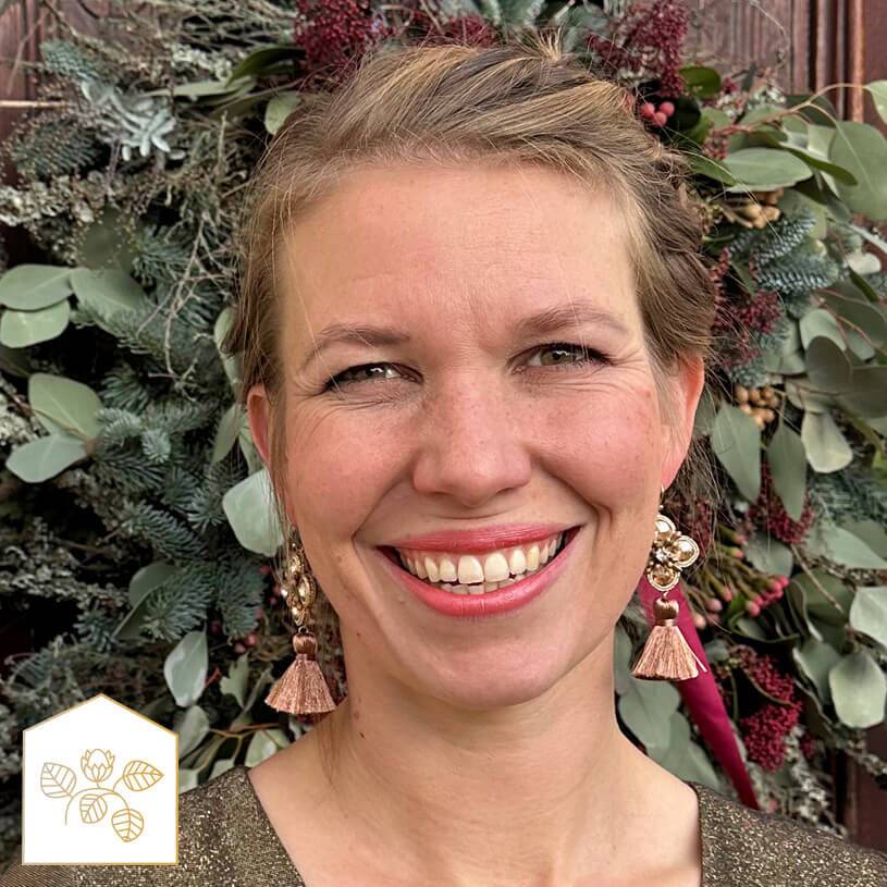 SchwesterSchwester Blüten-Soutache-Ohrhänger In Gold Und Champagner Mit Brauner Quaste