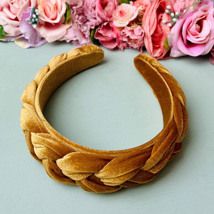 SchwesterSchwester Breiter Geflochtener Samt-Haarreif In Cognac