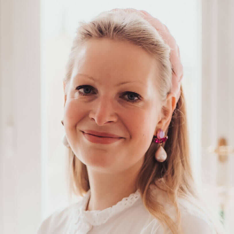 SchwesterSchwester Breiter Geflochtener Satin-Haarreif In Zartem Rosa