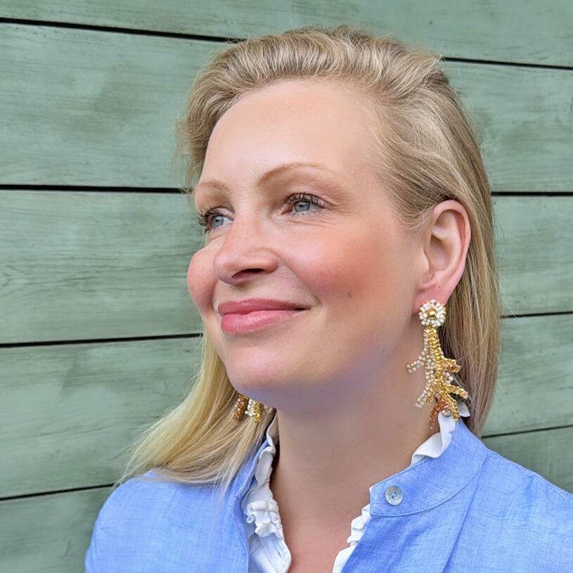 SchwesterSchwester Eindrucksvolle Perlenohrringe In Korallform In Champagner- Und Cremetönen