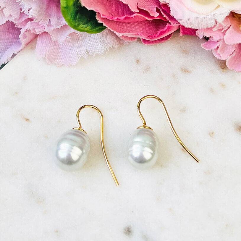 SchwesterSchwester Elegante Goldene Ohrhänger Mit Echten Majorca Perlen