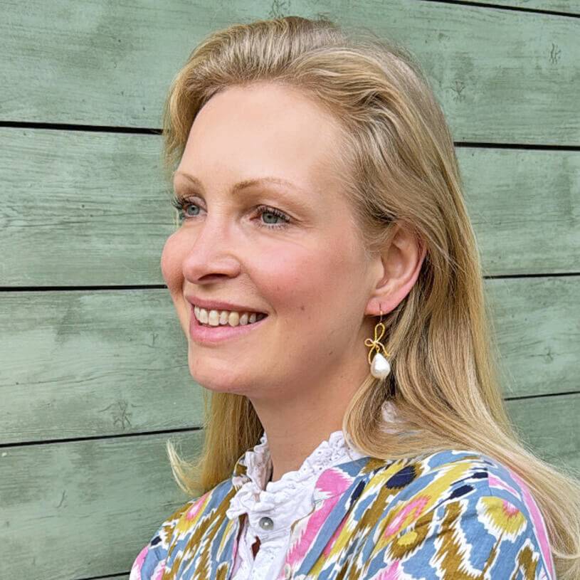 SchwesterSchwester Elegante Schleifenohrhänger Mit Kleinem Baumwolltropfen