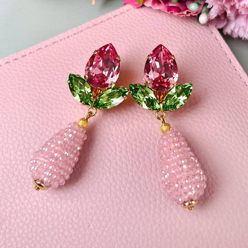 SchwesterSchwester Funkelnde Ohrstecker in Rosa und Grün mit glitzernden Tropfen