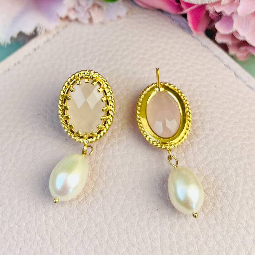 SchwesterSchwester Funkelnde Ohrstecker In Zartrosa Mit Edler Süßwasserperle