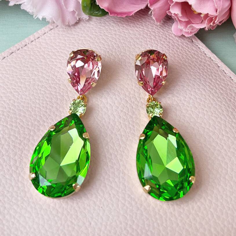 SchwesterSchwester Funkelnde Ohrstecker mit Glas-Kristallen in Grün und Rosa