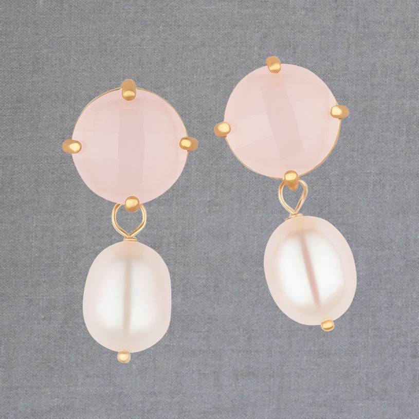 SchwesterSchwester Funkelnde zartrosa Ohrstecker mit edler Süßwasserperle von Janne v. d. Heide