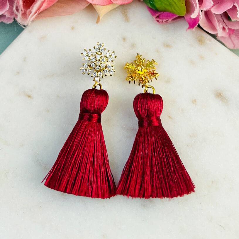 SchwesterSchwester Funkelnder Schneeflocken-Ohrstecker Mit Steinen Und Roter Quaste