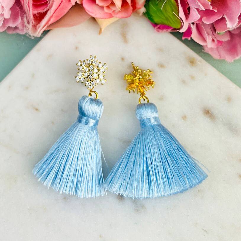 SchwesterSchwester Funkelnder Schneeflocken-Ohrstecker Mit Steinen Und Hellblauer Quaste