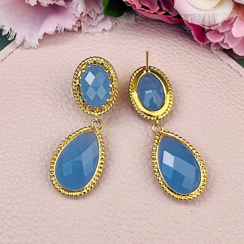 SchwesterSchwester Hellblaue Tropfenohrringe Mit Funkelnden Facettierten Tropfen