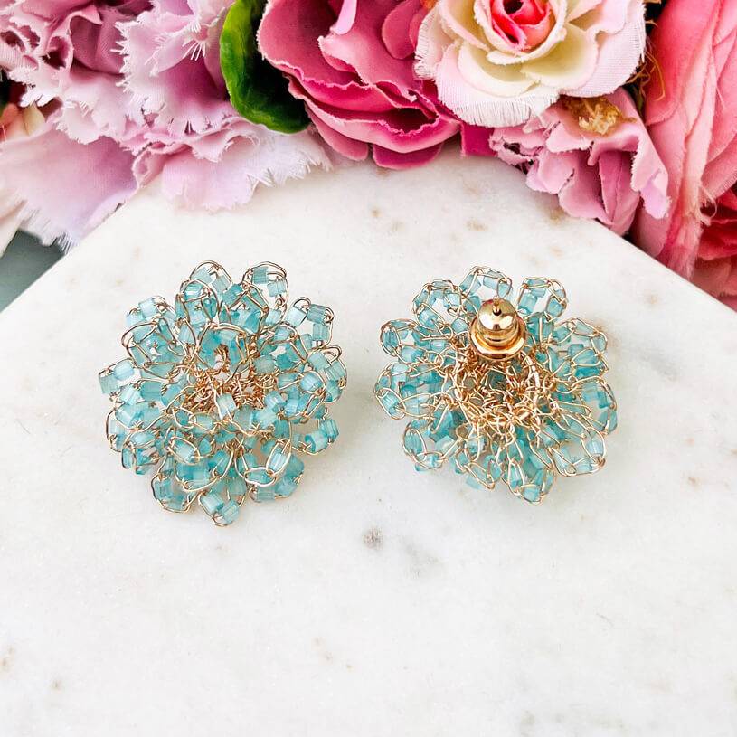 SchwesterSchwester Hochwertige Blüten-Statementohrringe Aus Perlen In Blau