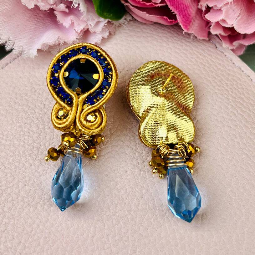 SchwesterSchwester Hübsche Soutache-Ohrstecker Mit Blauen Kristallen Und Tropfen