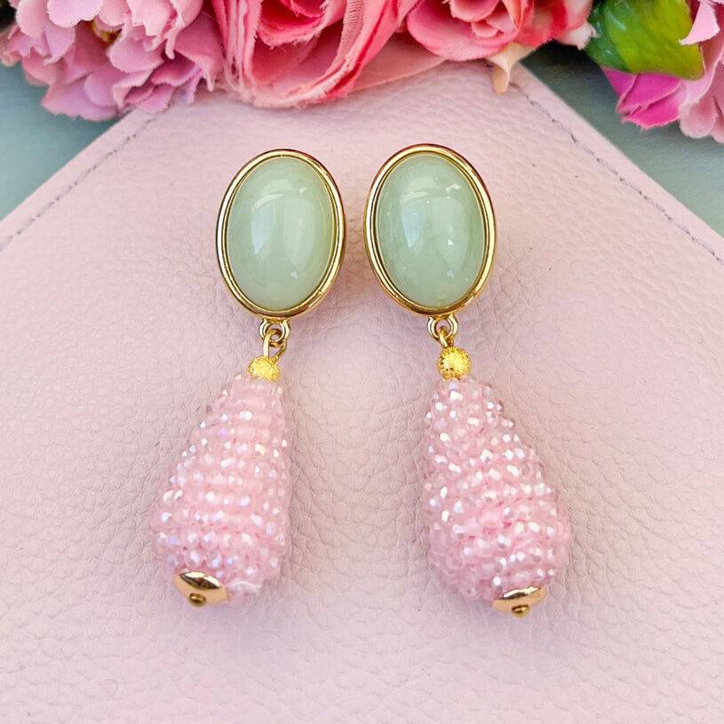 SchwesterSchwester Jadegrüne Tropfen-Ohrringe mit rosafarbenen funkelndem Tropfen