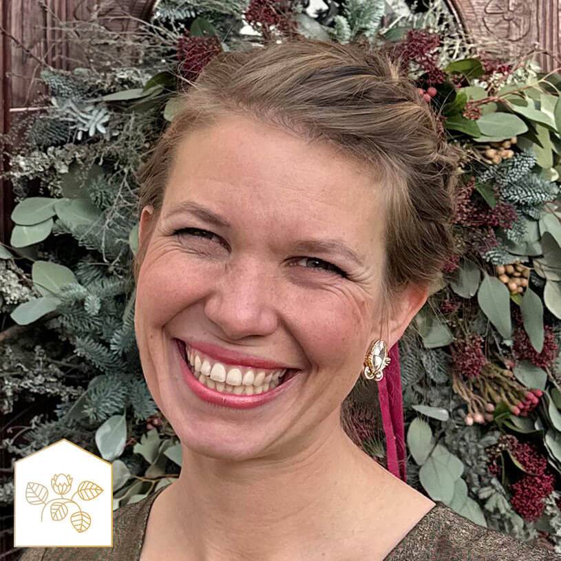 SchwesterSchwester Kleine Soutache-Ohrstecker In Gold Und Champagner