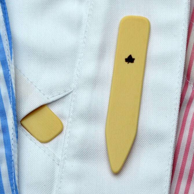 SchwesterSchwester Kragenstäbchen Aus Mammutelfenbein