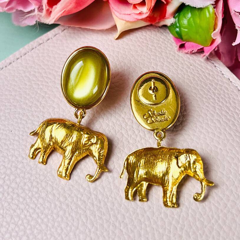 SchwesterSchwester Ohrstecker In Senfgelb Mit Vergoldetem Elefant