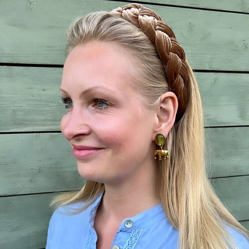 SchwesterSchwester Ohrstecker In Senfgelb Mit Vergoldetem Elefant