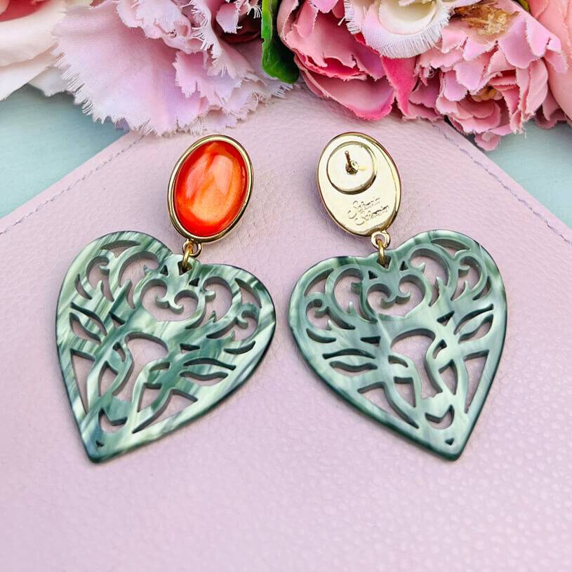 SchwesterSchwester Orangefarbene Hirsch-Ohrringe Mit Herz-Ornament In Silbergrün Von AmuseToi