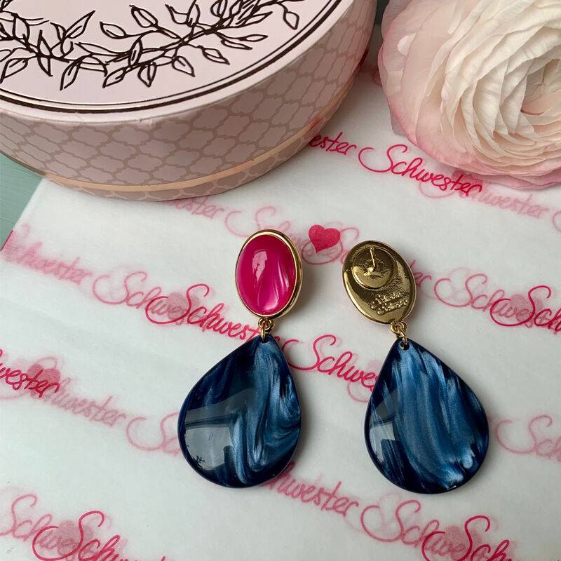 SchwesterSchwester Pinke Ohrstecker Mit Dunkelblauen Tropfen Von AmuseToi