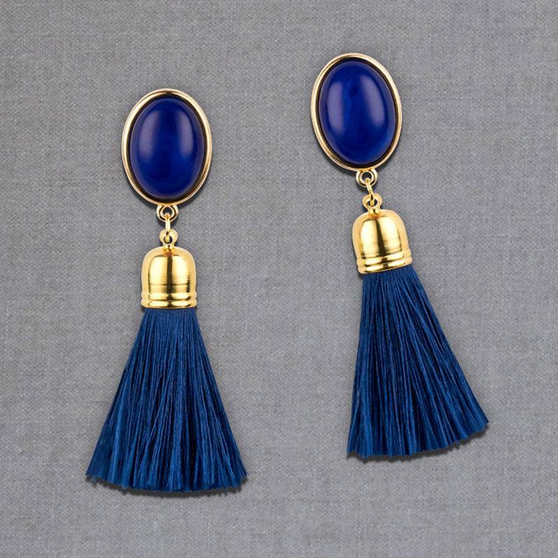 SchwesterSchwester Quasten Ohrringe als Ohrstecker in Dunkelblau mit marineblauer Quaste von AmuseToi