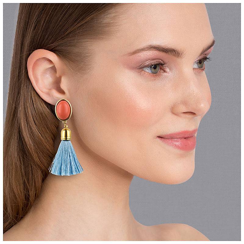 SchwesterSchwester Quasten Ohrringe Als Ohrstecker In Korallenrot Mit Hellblauer Quaste Von AmuseToi