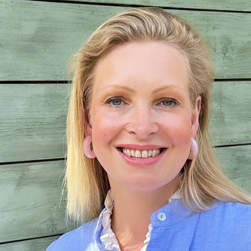 SchwesterSchwester Schimmernde Breite Statement-Creolen In Zartem Rosa