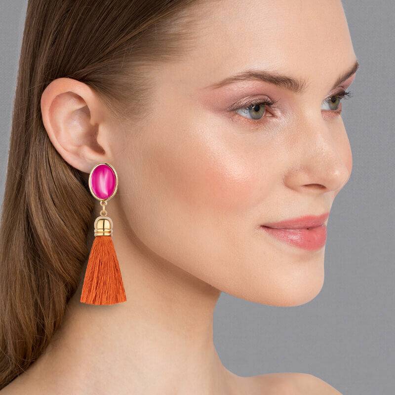 SchwesterSchwester Schimmernde Pinkfarbene Ohrstecker Mit Quaste In Rostorange Von AmuseToi