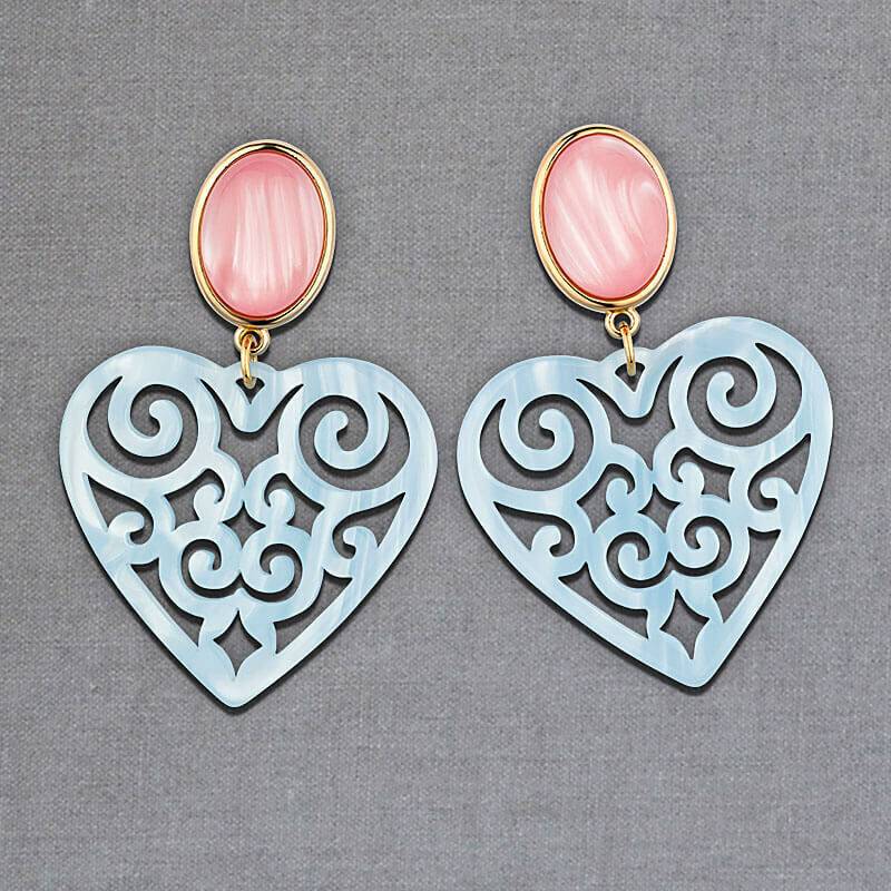 SchwesterSchwester Schöne Herz-Ohrringe Mit Zartrosa Ohrsteckern Und Herz-Ornamenten In Hellblau Von AmuseToi