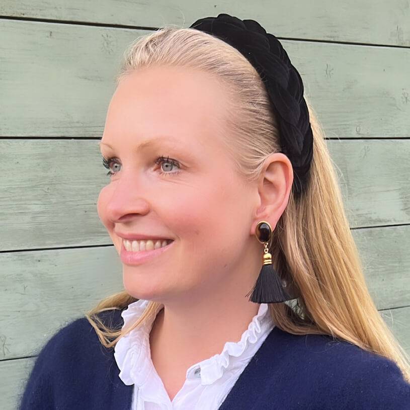 SchwesterSchwester Schwarze Ohrringe Als Ohrstecker In Schildpattoptik Mit Schwarzer Quaste Von AmuseToi