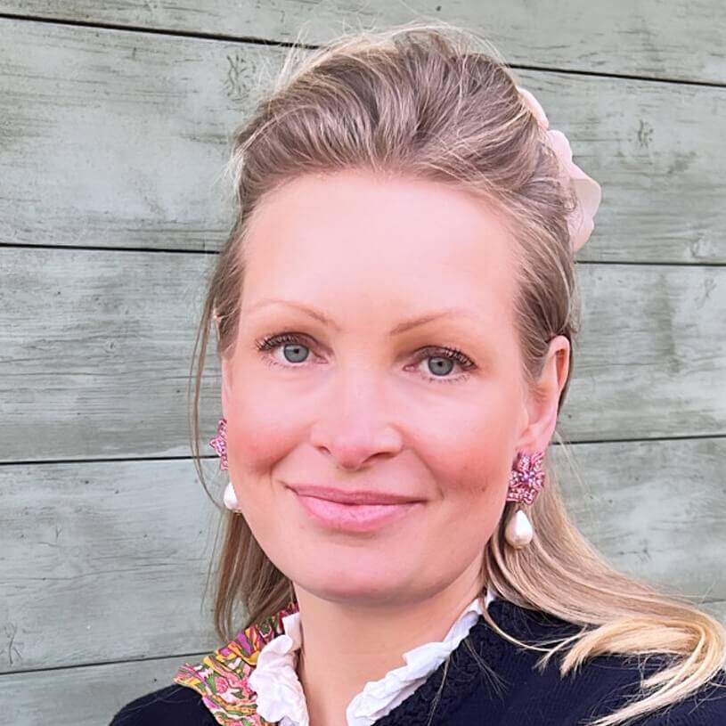 SchwesterSchwester Süße Blumen-Soutache-Ohrringe In Puderrosa Mit Kleinen Baumwolltropfen