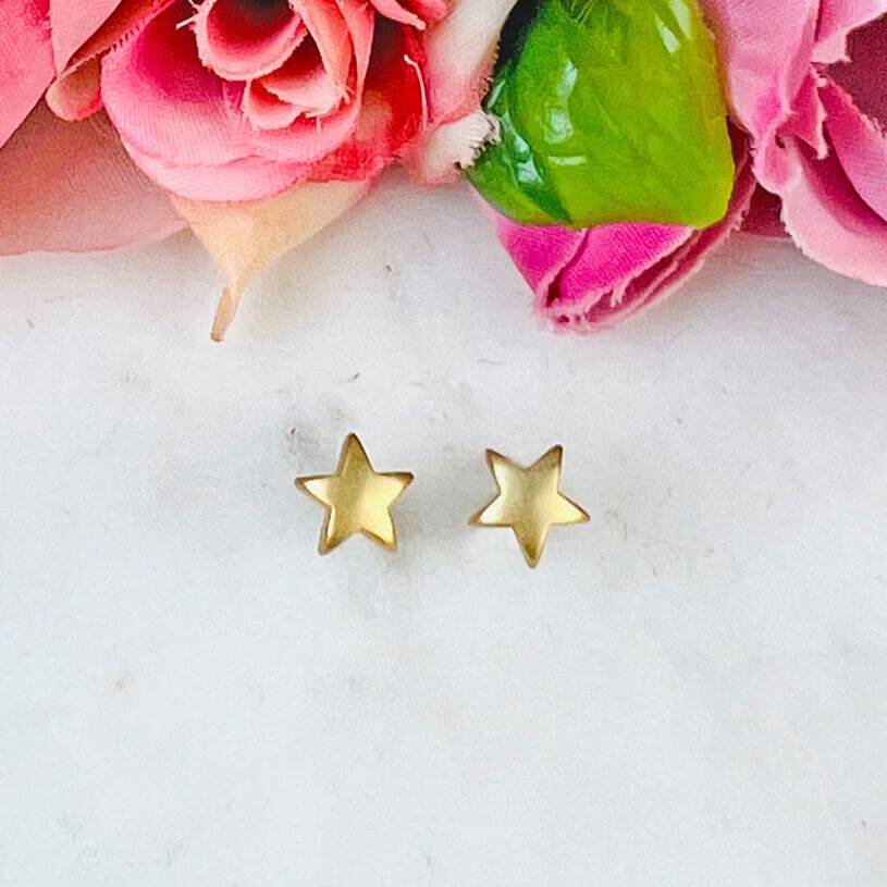 SchwesterSchwester Vergoldete Ohrstecker in Sternform