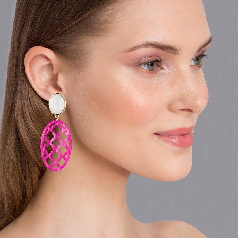 SchwesterSchwester Vergoldete Ohrstecker In Wunderschönem Perlmutt Mit Oval In Pink Im Marrakesch-Stil