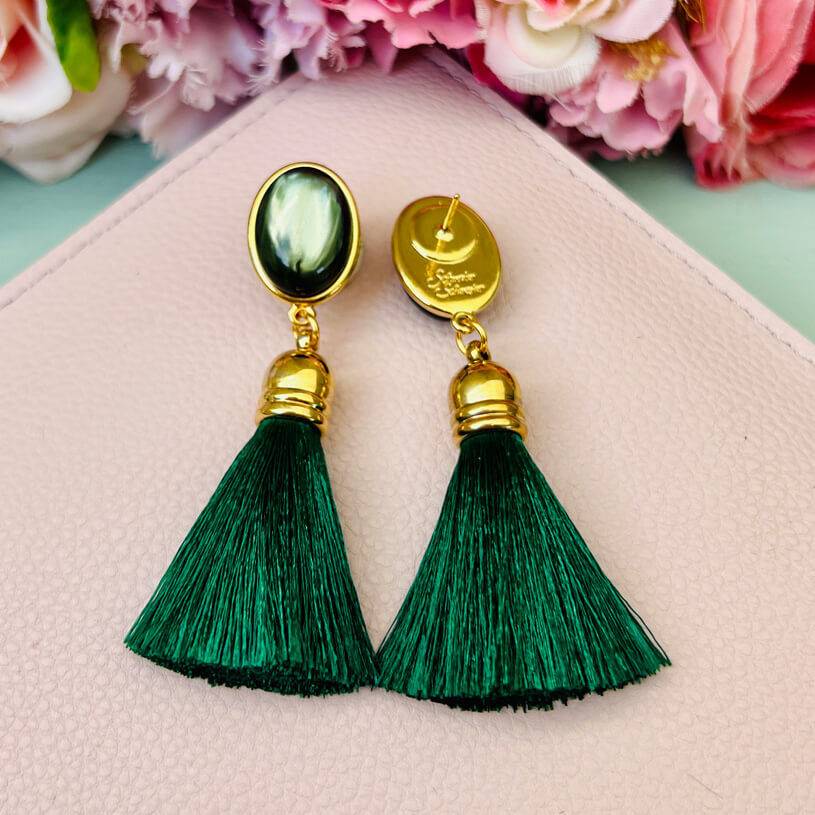 SchwesterSchwester Vergoldete Quasten-Ohrringe In Silbergrün Mit Quaste