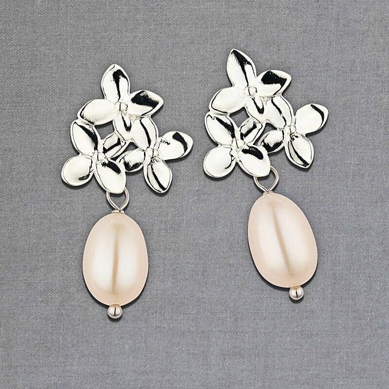 SchwesterSchwester Versilberter Blütenstecker mit edler Süßwasserperle