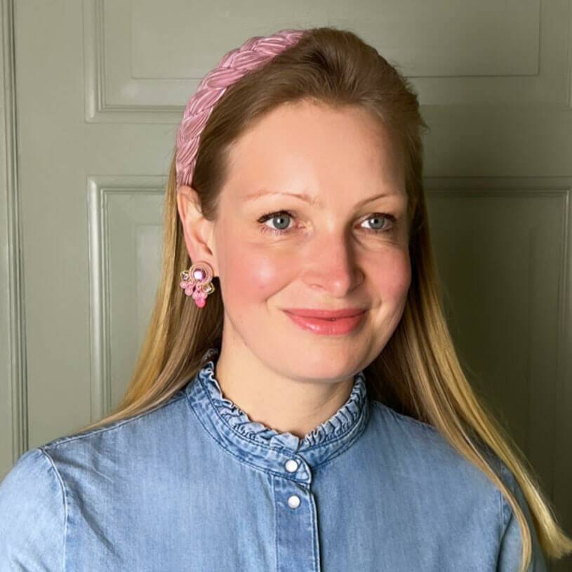 SchwesterSchwester Wunderschöne Kleine Soutache Ohrstecker In Gold Und Rosa