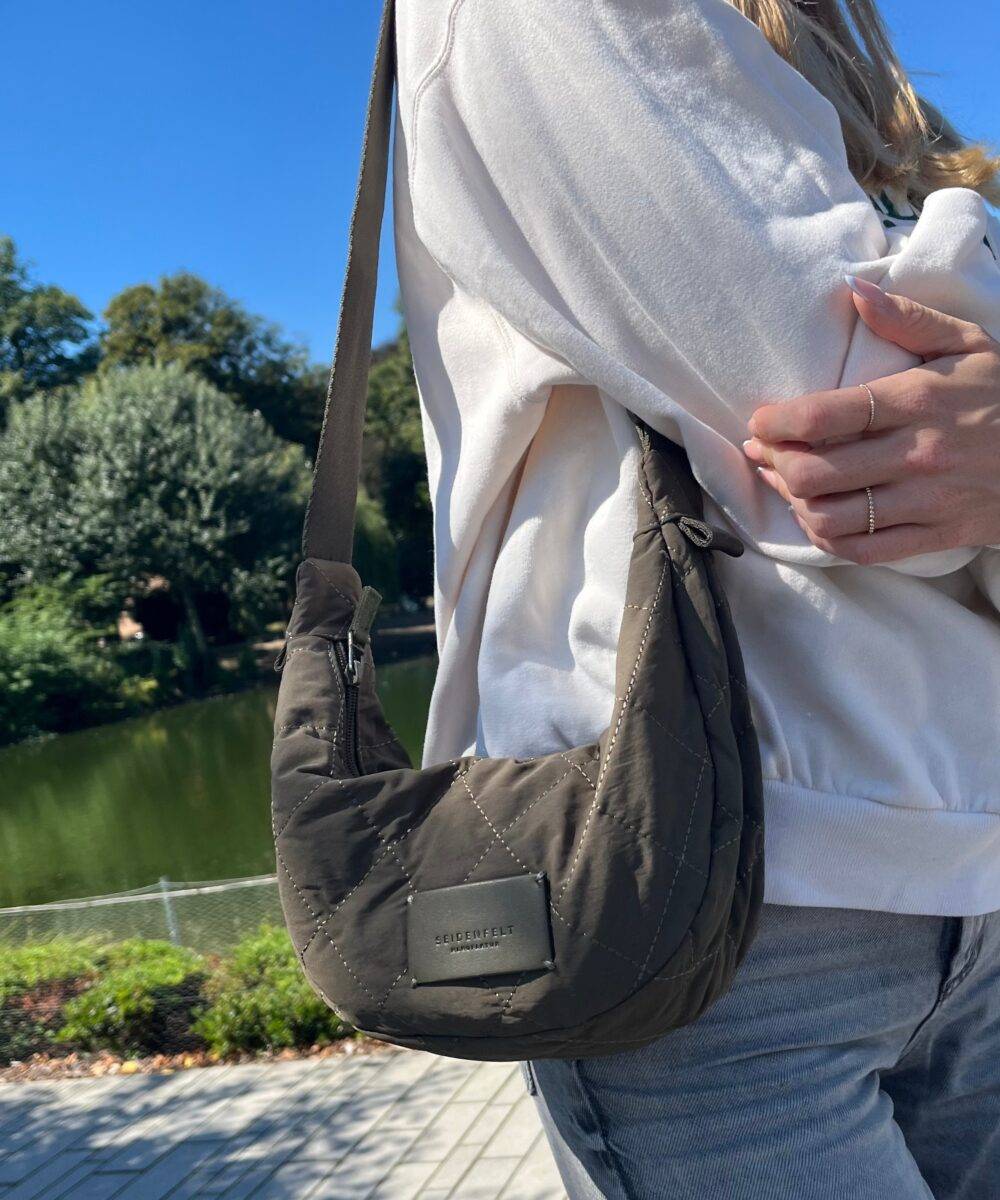 Seidenfelt Hetta Halfmoon Bag