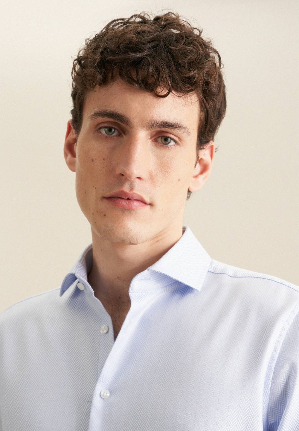 Seidensticker Bügelfreies Fischgrat Business Hemd In Regular Mit Kentkragen