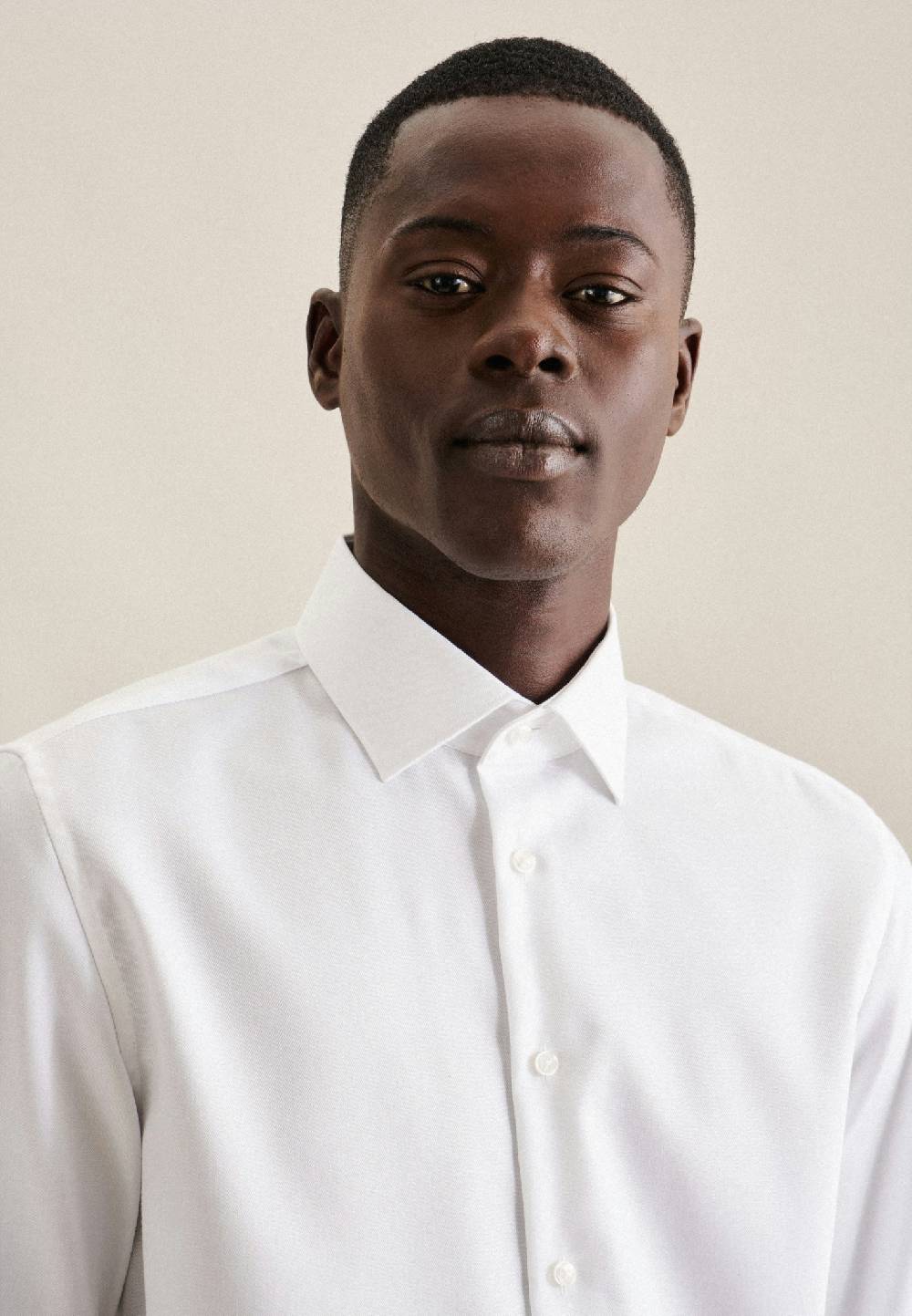 Seidensticker Bügelfreies Twill Business Hemd In Shaped Mit Kentkragen Und Extra Langem Arm