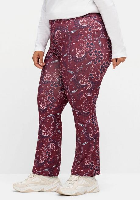 Sheego By Joe Browns Bequeme Hose Mit Paisleyprint Und Bootcutform - Weinrot Gemustert Sheego
