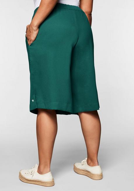 Sheego Bermudas Aus Crêpe, Mit Weitem Bein Und Kellerfalte - Opalgrün Sheego